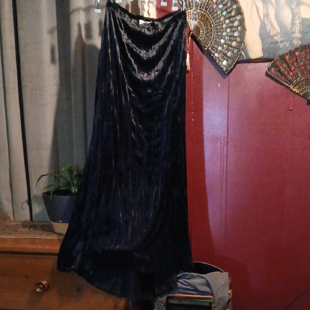 White House Black Market High-Low Black Skirt